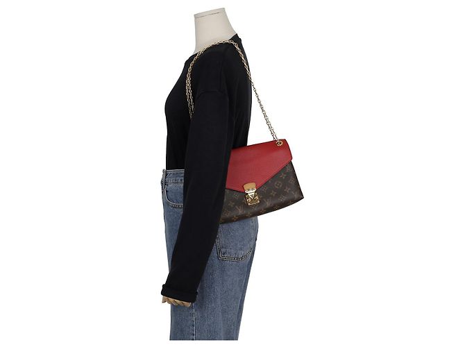 Louis Vuitton Borsa a tracolla Palais Chain Marrone - vista 10