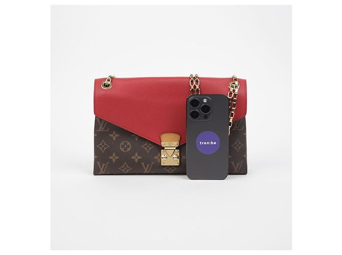 Louis Vuitton Borsa a tracolla Palais Chain Marrone - vista 6