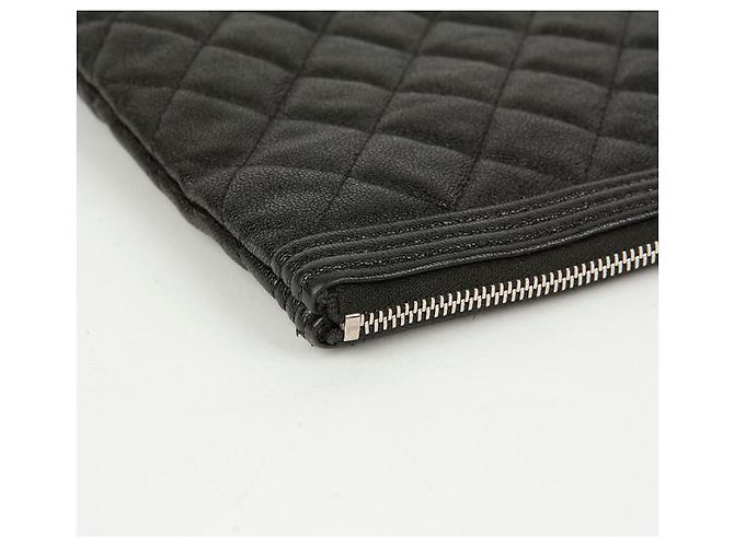 Chanel Clutch Medio in Pelle Caviar Boy Nero - vista 10
