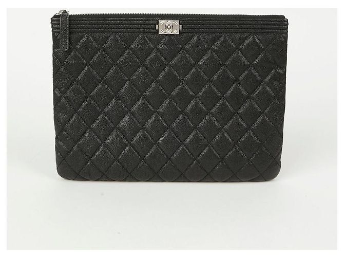 Chanel Clutch Medio in Pelle Caviar Boy Nero - vista 2