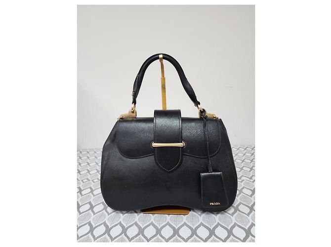 Borsa a Mano Grande Sidonie in Saffiano Lux Nera di Prada Nero - vista 11