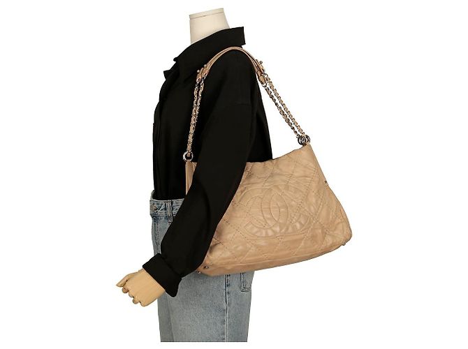 Chanel Borsa a spalla con catena e logo CC Marrone - vista 14