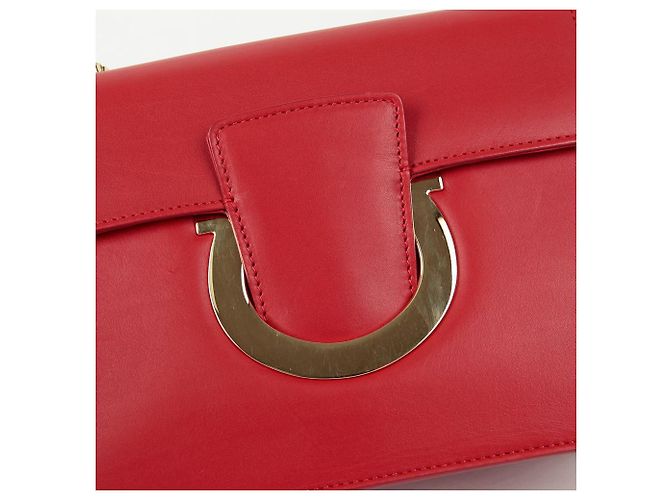 Salvatore Ferragamo Borsa a tracolla incrociata Thalia Chain Rosso - vista 3