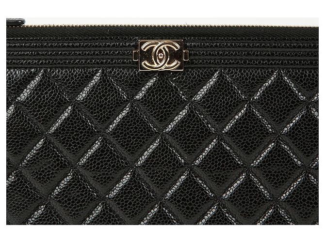 Chanel Clutch Medio Caviar Boy Nero - vista 3