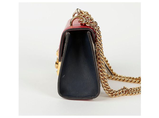 Gucci Borsa a tracolla incrociata piccola con catena e chiusura a paddle Rosso - vista 6