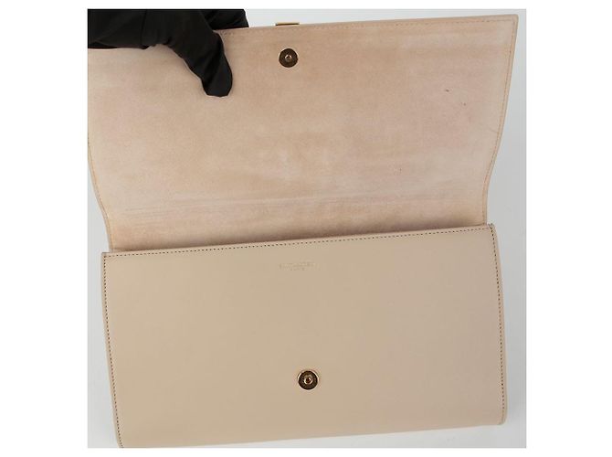 Saint Laurent Clutch Chic con Solapa Blanco - vista 10