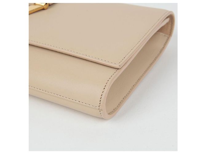 Saint Laurent Clutch Chic con Solapa Blanco - vista 7