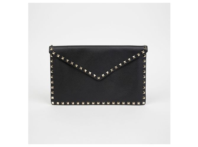 Valentino Clutch sobre Rockstud Negro - vista 2