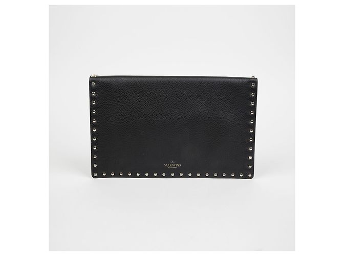 Valentino Clutch sobre Rockstud Negro - vista 3