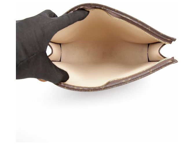 Louis Vuitton Pochette da Toilette Marrone - vista 12