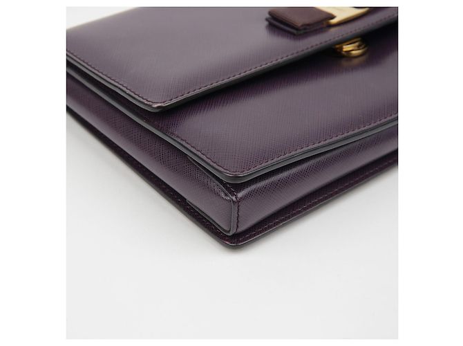 Salvatore Ferragamo Borsa a tracolla incrociata con catena Bara Gini Porpora - vista 10