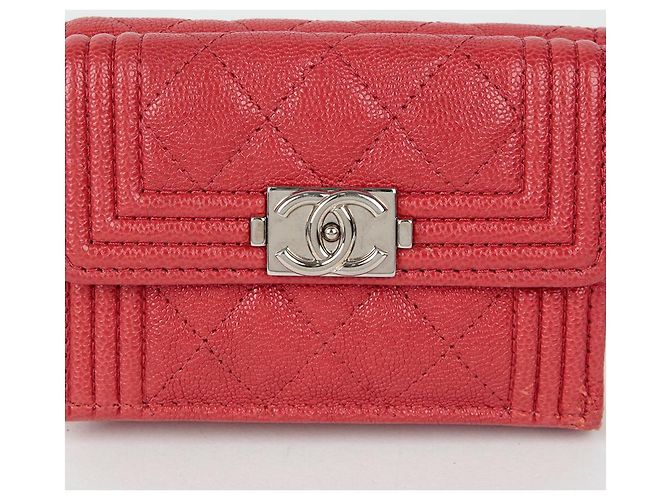 Chanel Billetera Doble Boy Caviar Roja - vista 2