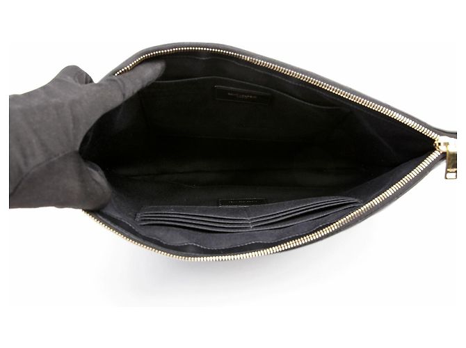 Saint Laurent Clutch de Documentos Monogram Negro - vista 8