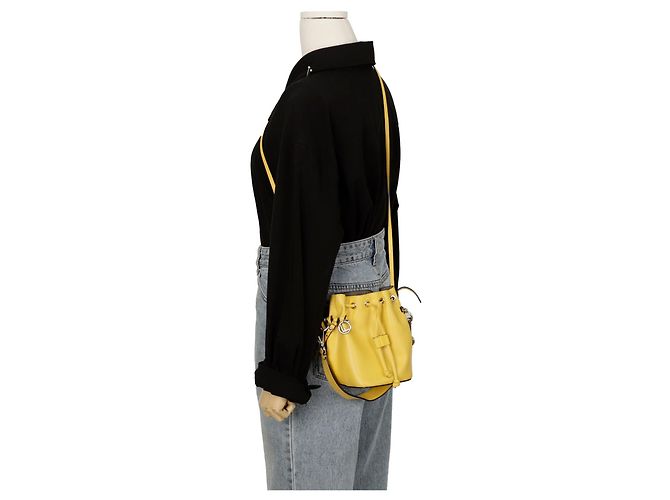 Fendi Borsa Tote Mini Bucket Montrezo Giallo - vista 11