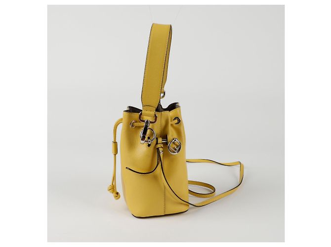 Fendi Borsa Tote Mini Bucket Montrezo Giallo - vista 3