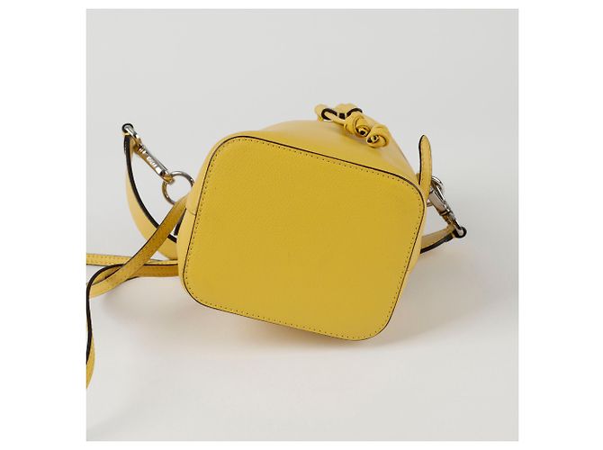 Fendi Borsa Tote Mini Bucket Montrezo Giallo - vista 8