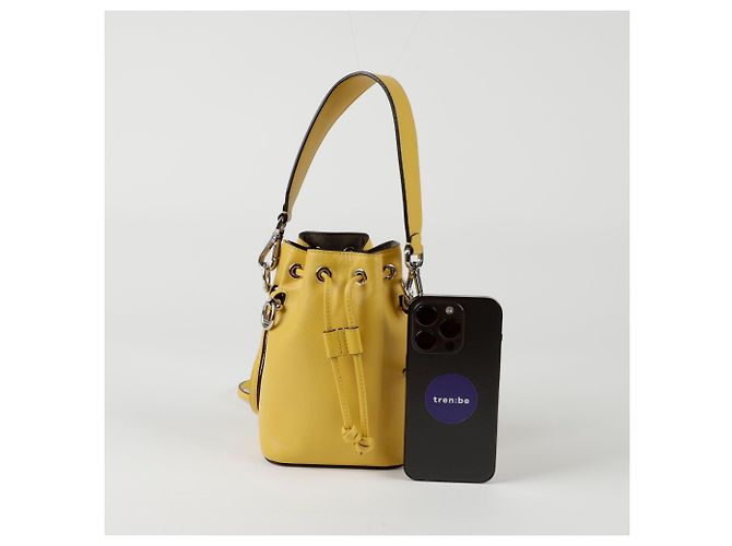Fendi Borsa Tote Mini Bucket Montrezo Giallo - vista 9