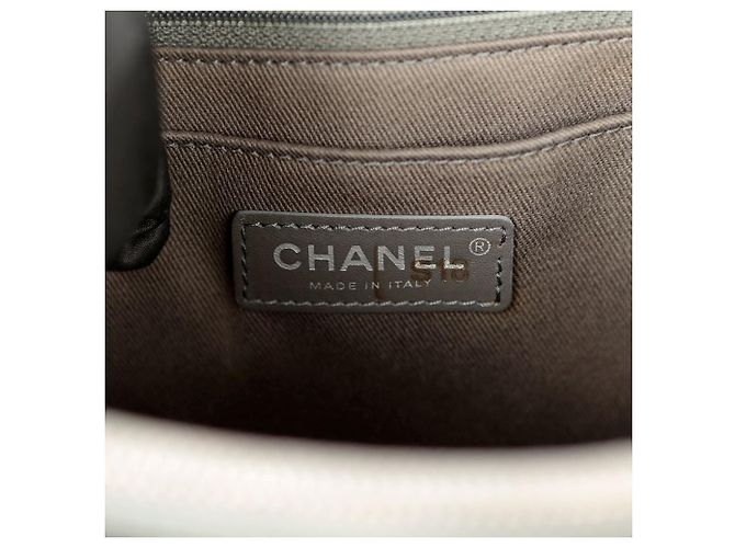 Chanel Grande Borsa Tote e Borsa a Spalla Neo Executive New Surf Marrone - vista 13