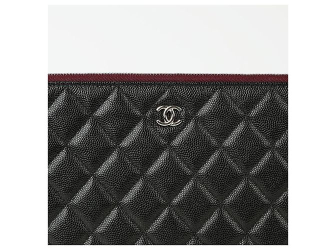 Chanel Clutch Classica Nuova Media in Pelle Caviar Nero - vista 3