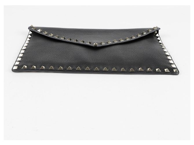 Valentino Clutch sobre Rockstud Negro - vista 7