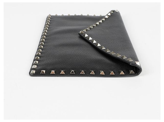 Valentino Clutch sobre Rockstud Negro - vista 8