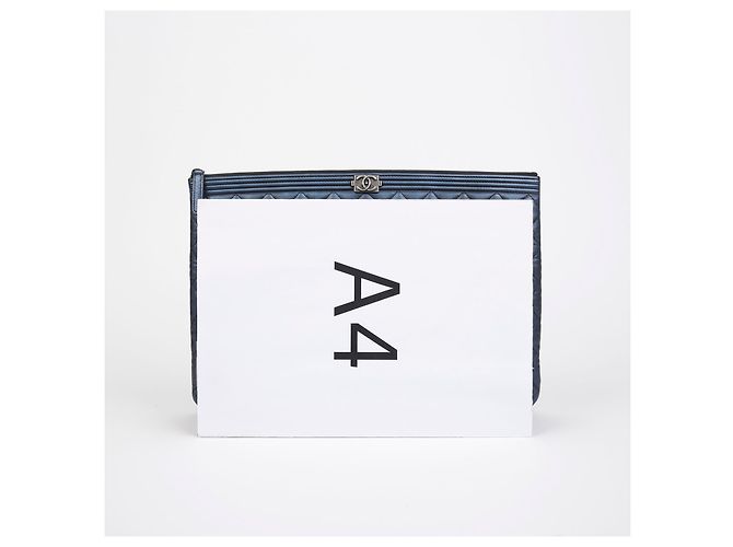 Chanel Clutch Grande Metal Boy Blu - vista 12