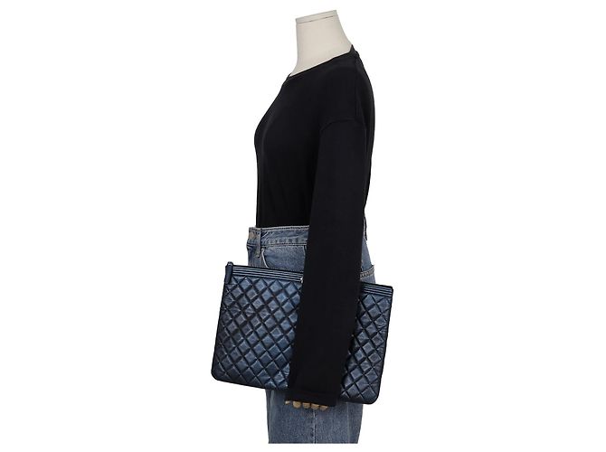 Chanel Clutch Grande Metal Boy Blu - vista 14