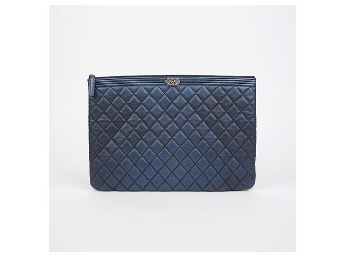 Chanel Clutch Grande Metal Boy Blu - vista 2