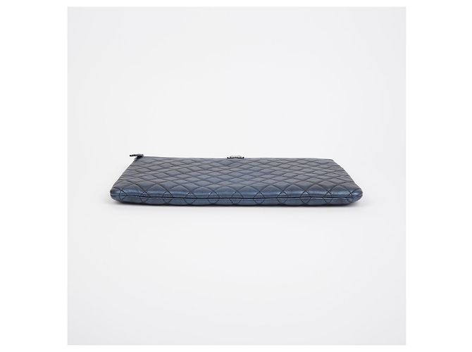 Chanel Clutch Grande Metal Boy Blu - vista 7
