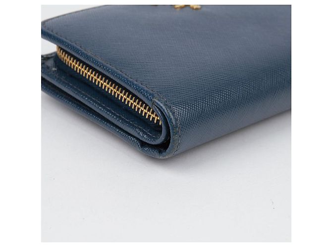 Saffiano Prada Billetera compacta con logo de metal Azul - vista 9