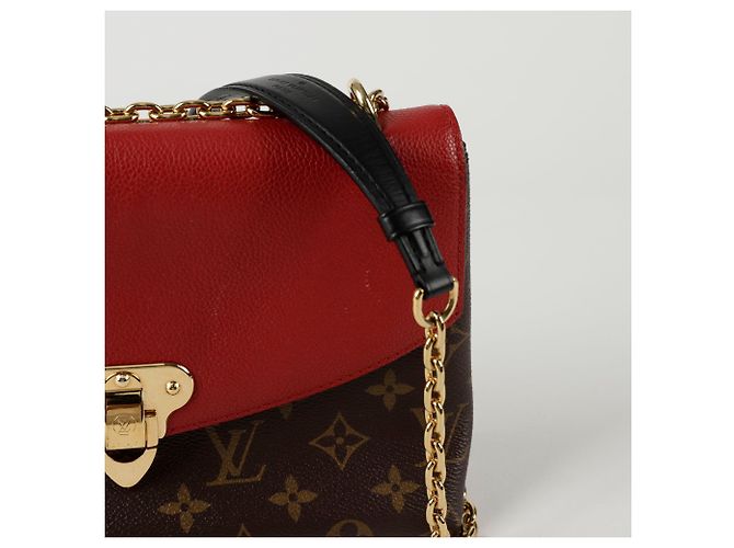 Louis Vuitton Borsa a tracolla incrociata Placid Graceful Rosso - vista 3