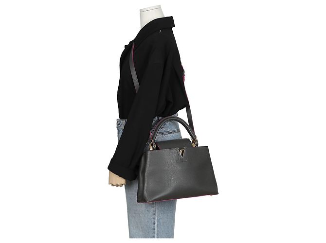 Louis Vuitton Borsa Tote e a Spalla Capucines MM Marrone - vista 10