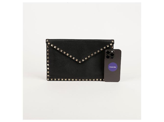 Valentino Clutch sobre Rockstud Negro - vista 11