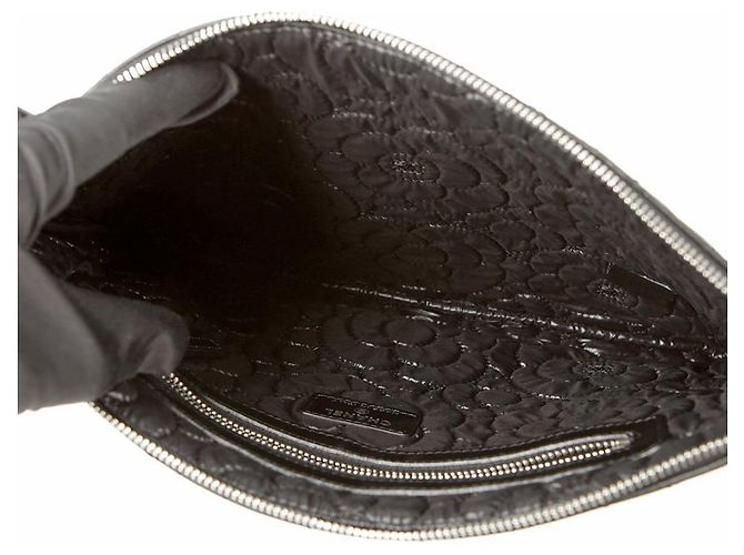 Chanel Clutch con borchie Camellia Nero - vista 10