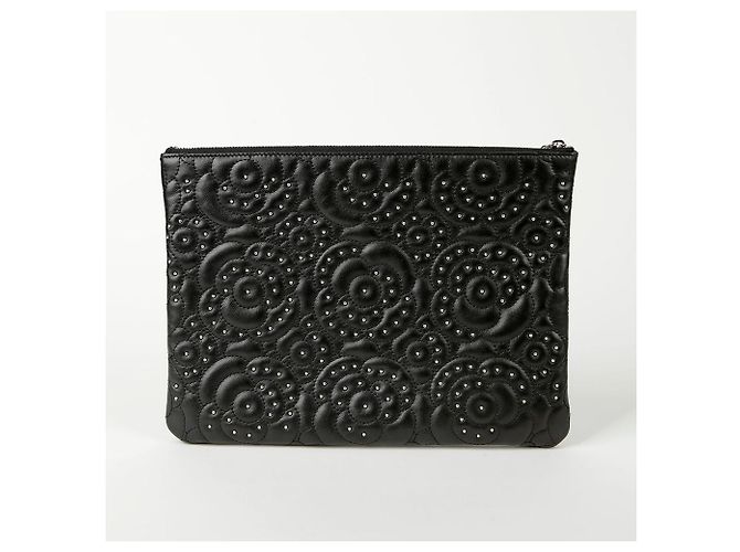 Chanel Clutch con borchie Camellia Nero - vista 4