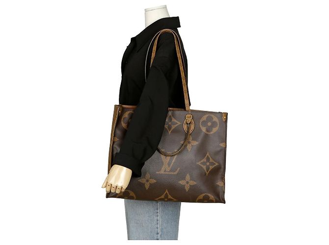 Louis Vuitton Borsa Tote e a Spalla OnTheGo GM Bianco - vista 12
