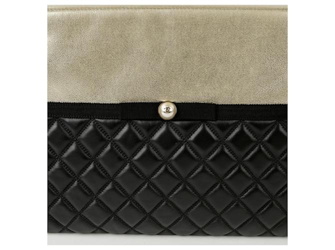 Chanel Clutch Decorato con Perle Nero - vista 3