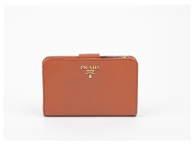 Saffiano Prada Kompakte Geldbörse mit Metall-Logo - Ansicht 2