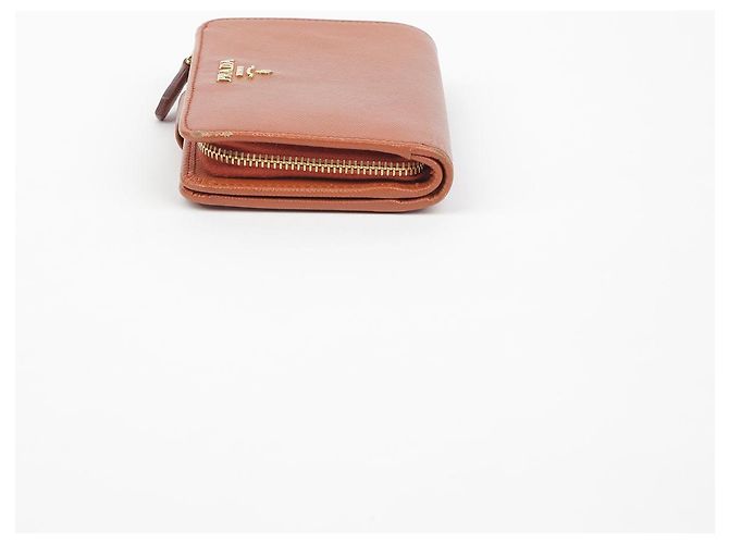 Saffiano Prada Kompakte Geldbörse mit Metall-Logo - Ansicht 6