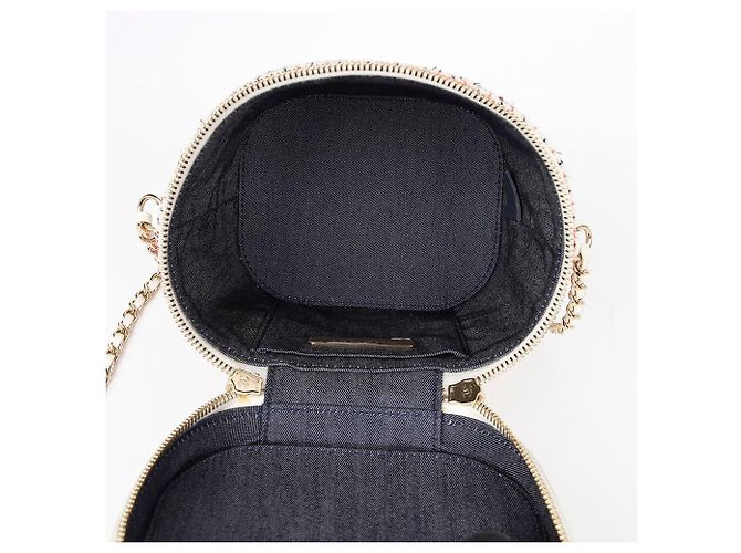 Chanel Borsa a tracolla incrociata CC Logo Vanity Bianco - vista 10
