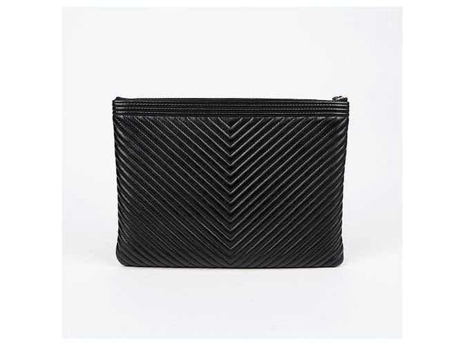 Chanel Clutch Medio Chevron Boy Nero - vista 4