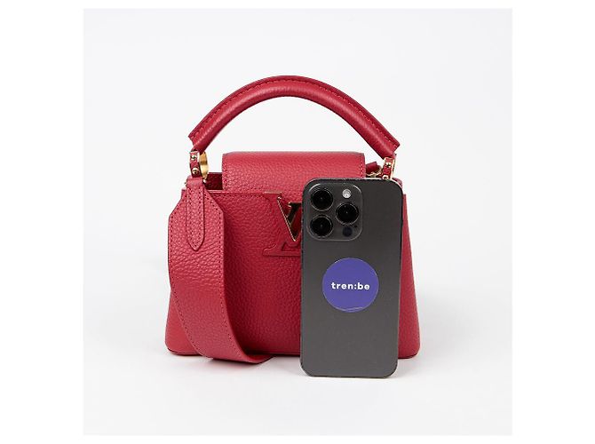 Louis Vuitton Borsa a Spalla Capucines Mini Tote Rosso - vista 9