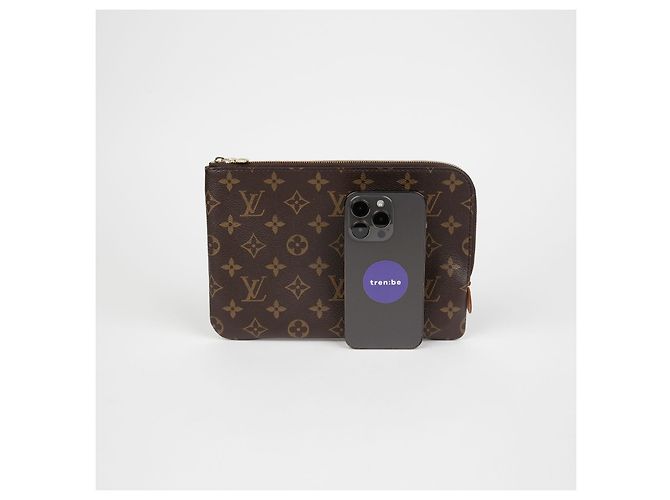 Louis Vuitton Clutch Etyu Boyajou PM Bianco - vista 8