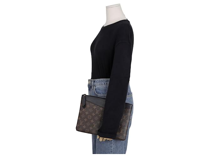 Louis Vuitton Pochette Daily Nero - vista 10