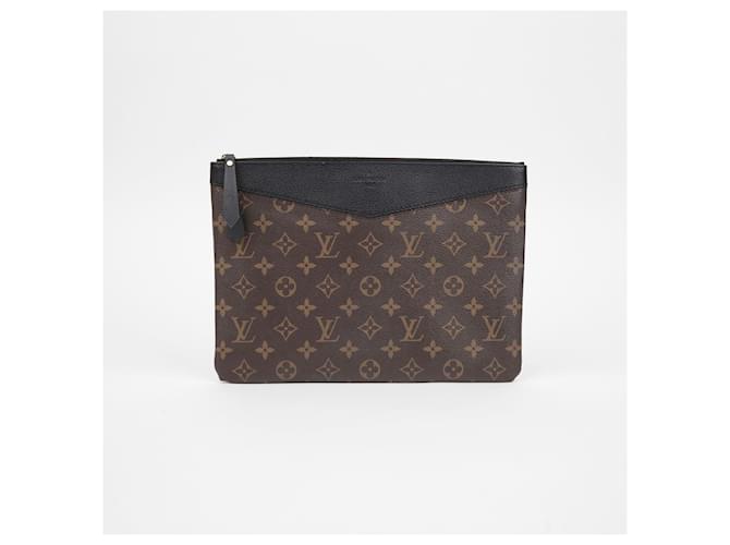 Louis Vuitton Pochette Daily Nero - vista 2