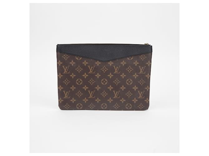 Louis Vuitton Pochette Daily Nero - vista 3