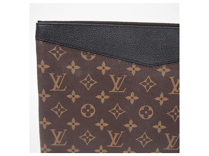 Louis Vuitton Pochette Daily Nero - vista 4