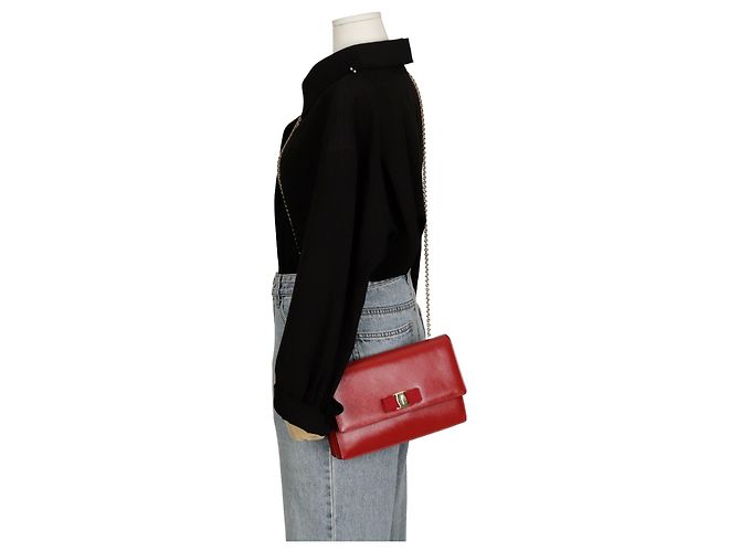 Salvatore Ferragamo Borsa a tracolla incrociata Vara Genie Chain Rosso - vista 11