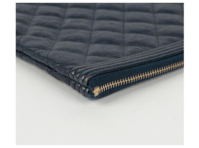 Chanel Clutch Grande Caviar Boy Blu - vista 10