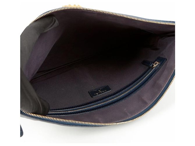 Chanel Clutch Grande Caviar Boy Blu - vista 12